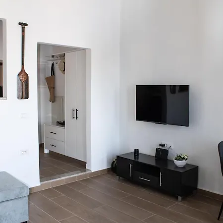 Duchess Harbour View Lägenhet