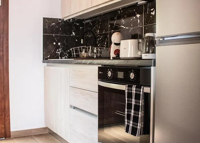 Duchess Harbour View Simi