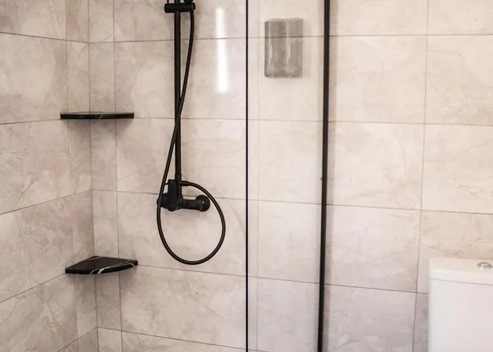 Duchess Harbour View Simi