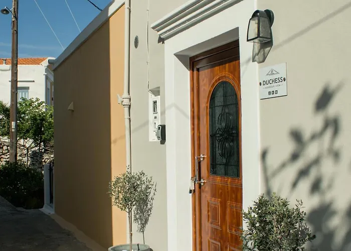 Duchess Harbour View * Simi